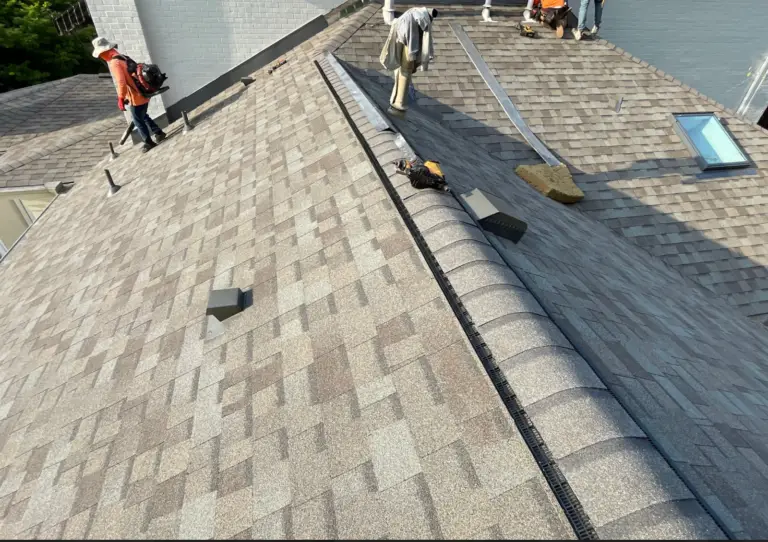 There are roofing contractors in the Memphis metro who drive through Collierville,…